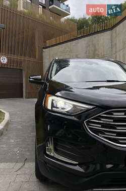 Внедорожник / Кроссовер Ford Edge 2020 в 