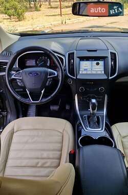 Внедорожник / Кроссовер Ford Edge 2017 в 