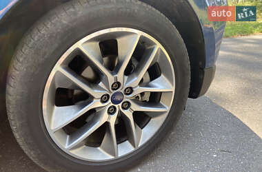 Внедорожник / Кроссовер Ford Edge 2019 в 