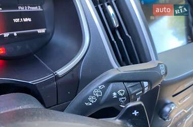 Внедорожник / Кроссовер Ford Edge 2018 в 