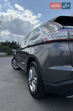 Внедорожник / Кроссовер Ford Edge 2017 в 