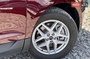 Внедорожник / Кроссовер Ford Edge 2022 в 
