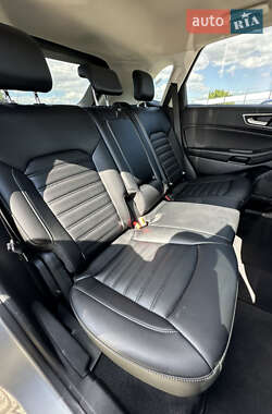 Внедорожник / Кроссовер Ford Edge 2022 в 