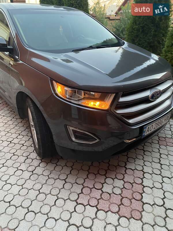 Внедорожник / Кроссовер Ford Edge 2018 в 