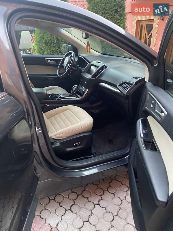 Внедорожник / Кроссовер Ford Edge 2018 в Соломоново