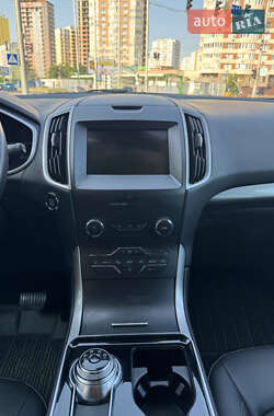 Внедорожник / Кроссовер Ford Edge 2019 в 