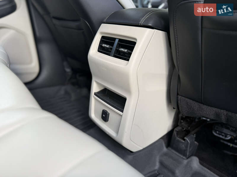 Внедорожник / Кроссовер Ford Edge 2017 в Киеве