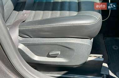 Внедорожник / Кроссовер Ford Edge 2016 в 