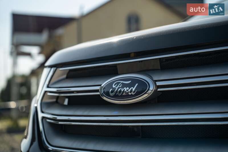 Внедорожник / Кроссовер Ford Edge 2018 в Черновцах
