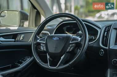 Внедорожник / Кроссовер Ford Edge 2018 в 