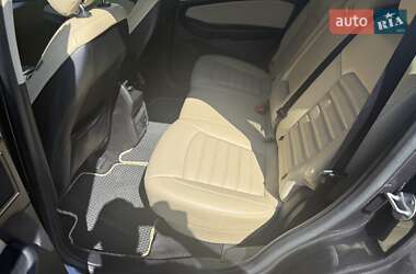 Внедорожник / Кроссовер Ford Edge 2015 в 