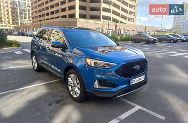 Позашляховик / Кросовер Ford Edge 2019 в 