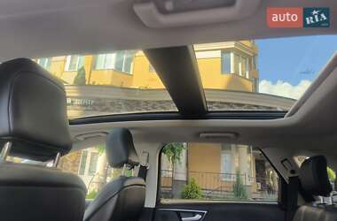 Позашляховик / Кросовер Ford Edge 2019 в 