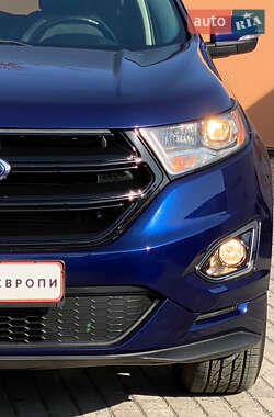 Внедорожник / Кроссовер Ford Edge 2016 в 