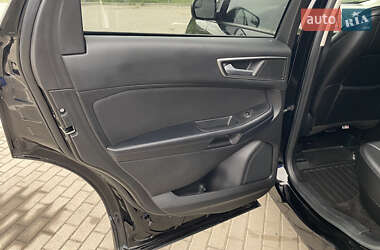 Внедорожник / Кроссовер Ford Edge 2016 в 