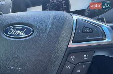 Внедорожник / Кроссовер Ford Edge 2018 в 