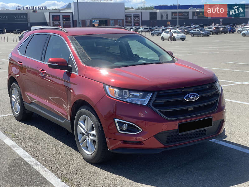 Внедорожник / Кроссовер Ford Edge 2016 в 