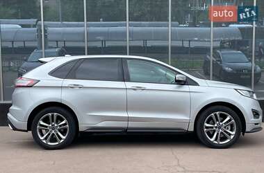 Внедорожник / Кроссовер Ford Edge 2016 в 