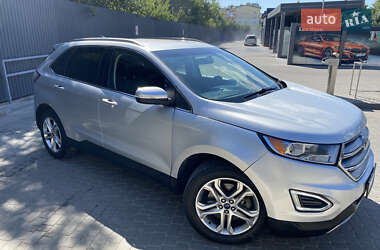 Внедорожник / Кроссовер Ford Edge 2017 в 