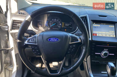 Внедорожник / Кроссовер Ford Edge 2017 в 