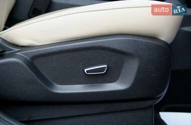 Внедорожник / Кроссовер Ford Edge 2019 в 