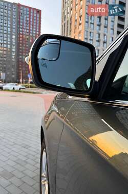 Внедорожник / Кроссовер Ford Edge 2015 в 