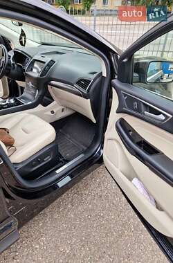 Внедорожник / Кроссовер Ford Edge 2020 в 