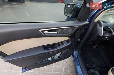 Внедорожник / Кроссовер Ford Edge 2017 в 