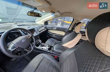 Внедорожник / Кроссовер Ford Edge 2017 в 