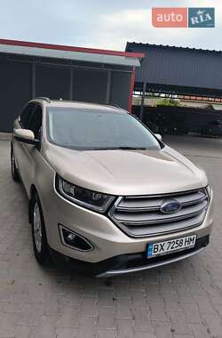 Внедорожник / Кроссовер Ford Edge 2017 в 