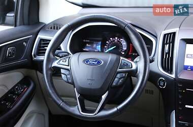 Внедорожник / Кроссовер Ford Edge 2018 в 