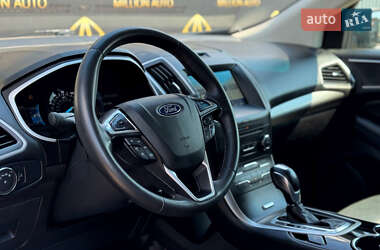 Внедорожник / Кроссовер Ford Edge 2016 в 