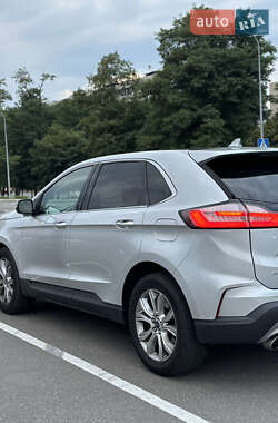 Внедорожник / Кроссовер Ford Edge 2019 в 