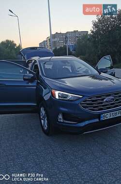 Внедорожник / Кроссовер Ford Edge 2018 в 