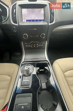 Внедорожник / Кроссовер Ford Edge 2020 в 