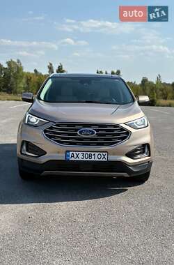Внедорожник / Кроссовер Ford Edge 2021 в 