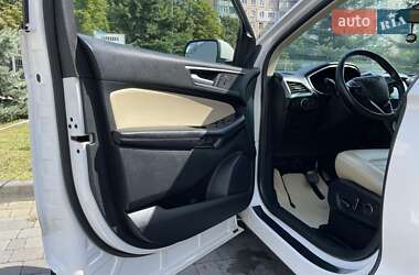Внедорожник / Кроссовер Ford Edge 2015 в 