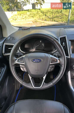 Внедорожник / Кроссовер Ford Edge 2016 в 