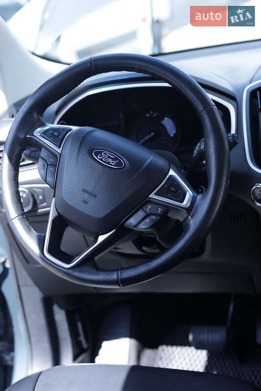 Позашляховик / Кросовер Ford Edge 2016 в Ковелі