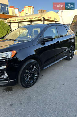 Внедорожник / Кроссовер Ford Edge 2022 в 