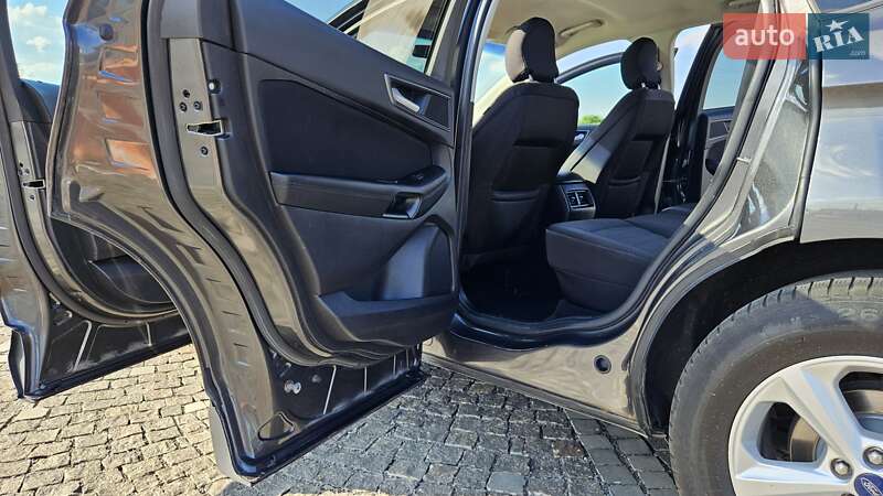 Внедорожник / Кроссовер Ford Edge 2016 в Ужгороде