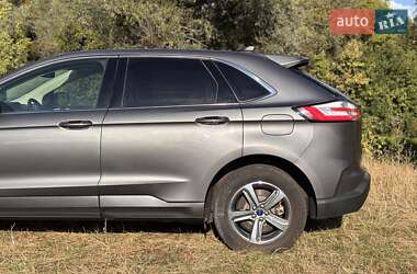 Позашляховик / Кросовер Ford Edge 2022 в 