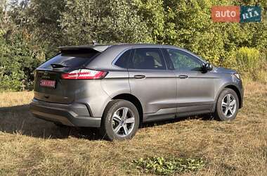 Позашляховик / Кросовер Ford Edge 2022 в 