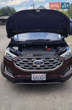 Внедорожник / Кроссовер Ford Edge 2022 в 