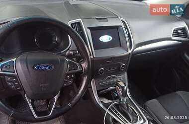 Внедорожник / Кроссовер Ford Edge 2017 в 