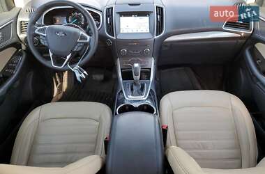 Внедорожник / Кроссовер Ford Edge 2017 в 