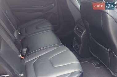Внедорожник / Кроссовер Ford Edge 2017 в 