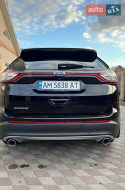 Внедорожник / Кроссовер Ford Edge 2017 в 