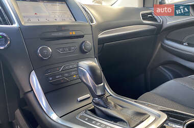 Внедорожник / Кроссовер Ford Edge 2017 в 