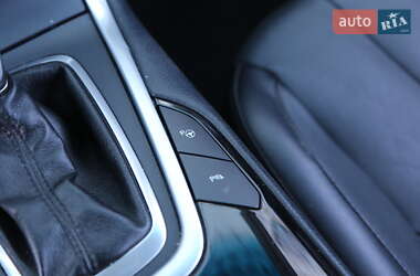 Внедорожник / Кроссовер Ford Edge 2015 в 